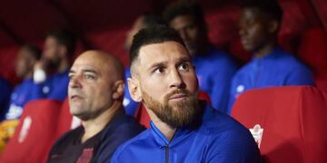 Messi en el banco de suplentes (Foto: TyC Sports)