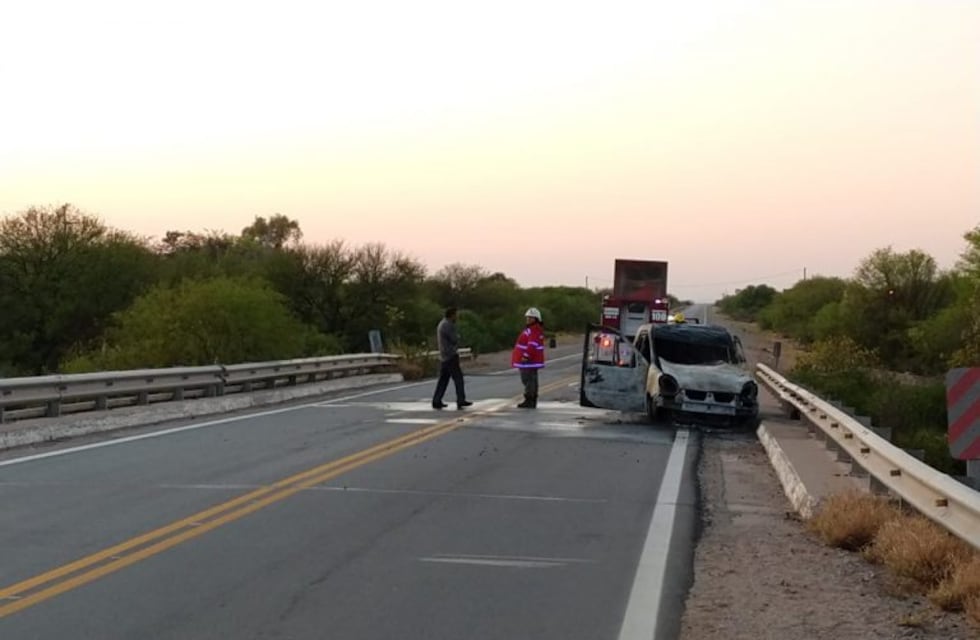 Olta: Mujer muere carbonizada tras incendiarse una camioneta del Ministerio de Salud