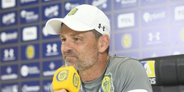 Conferencia de Diego Cocca en la previa ante River (@CARCoficial)