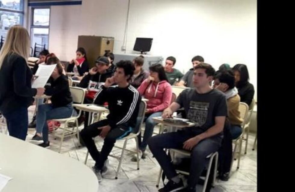 Los jóvenes en movimiento para su primera búsqueda laboral