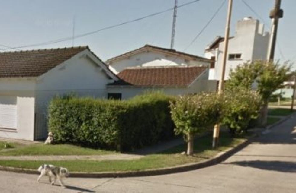 135 familias azuleñas recibieron las escrituras de sus casas