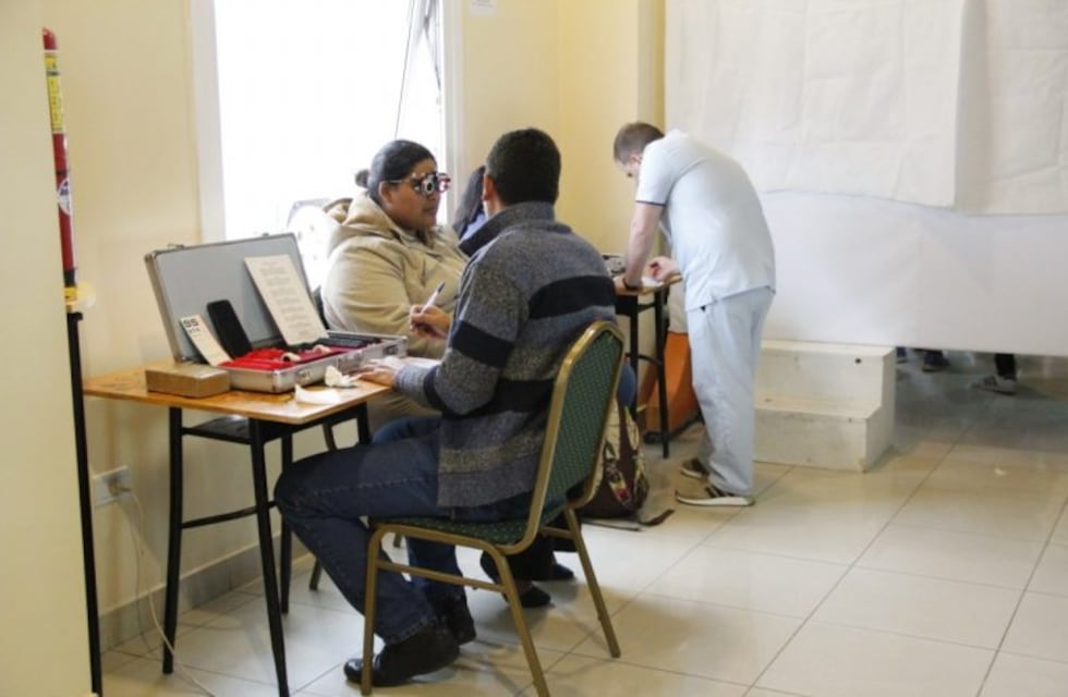 Operativo de atención del  Programa de Salud Visual en Río Grande