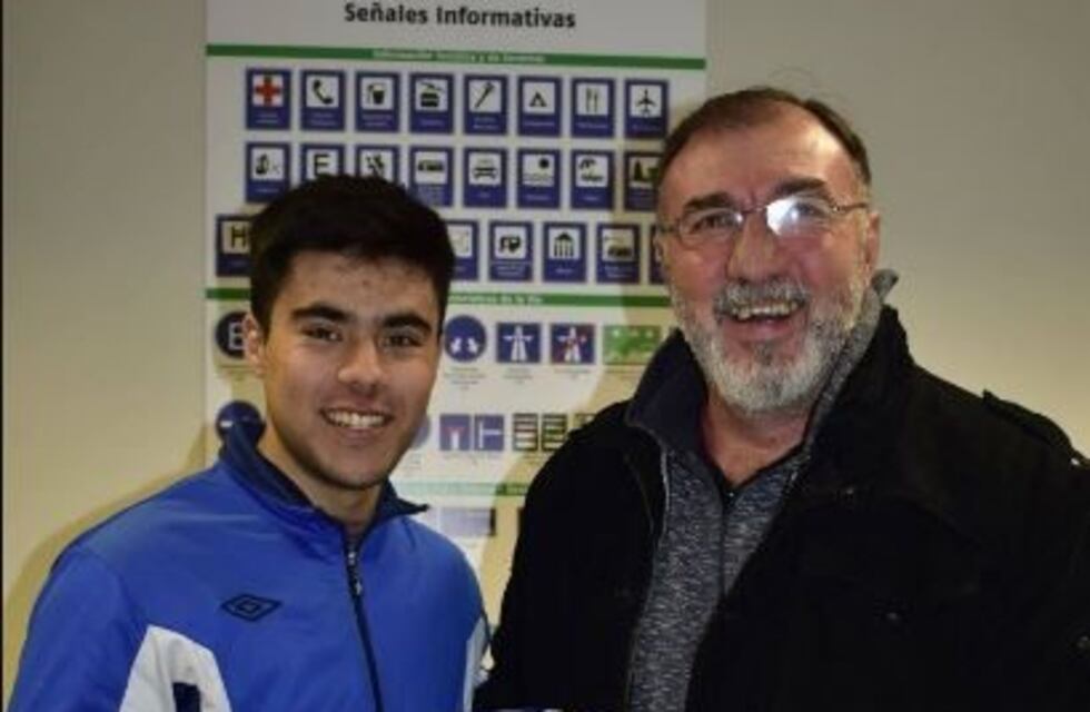 Frontera: entregan primera licencia y casco gratis a los jóvenes