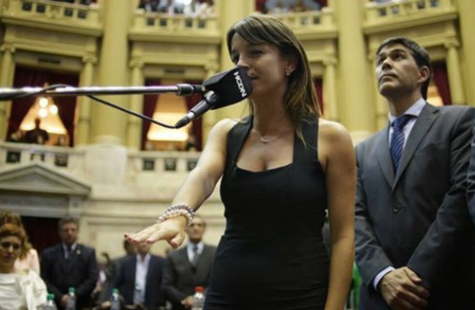 Diputada santafesina usó plata del Estado para hacerle juicio a Twitter