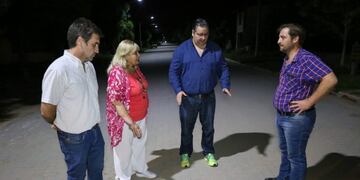 Inauguración en Colonia Caroya de adoquinado (Prensa Gobierno)