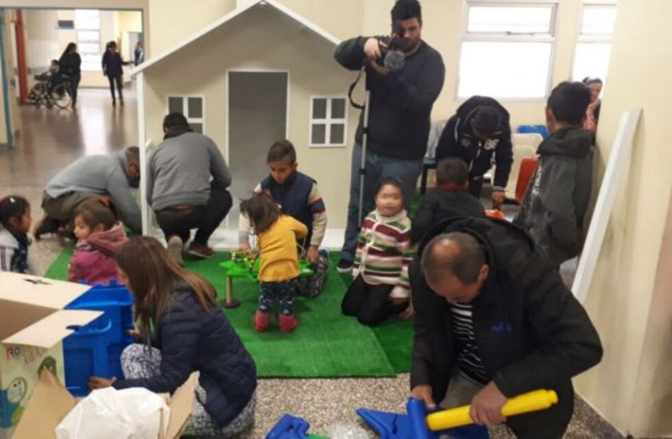 Constructora donó una casita de juguetes para los pacientes del Hospital de Niños de Córdoba