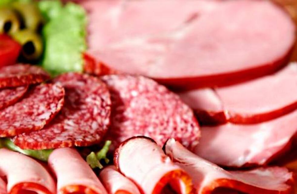 Prohíben la venta de una marca santafesina de embutidos