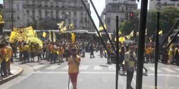 Corte en la 9 de Julio, la primera protesta para el gobierno de Alberto Fernández (Foto: Twitter/solotransito)