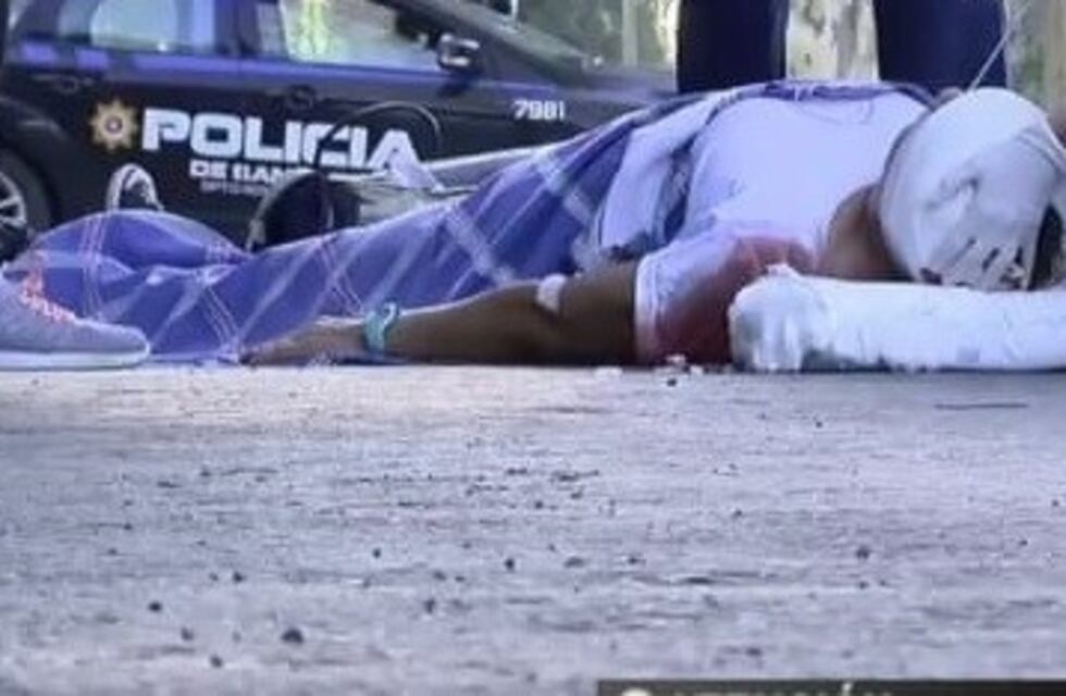 La bajaron a golpes de la bici para robarle y esperó 40 minutos la ambulancia