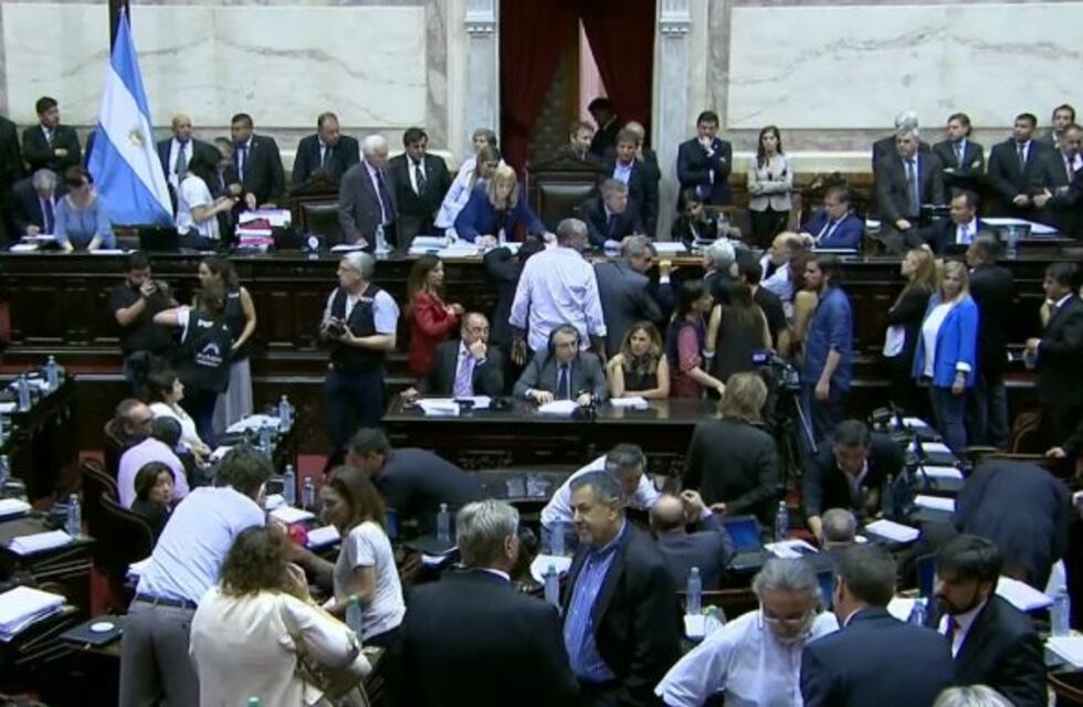 El Gobierno denunció a 11 diputados del kirchnerismo y la izquierda