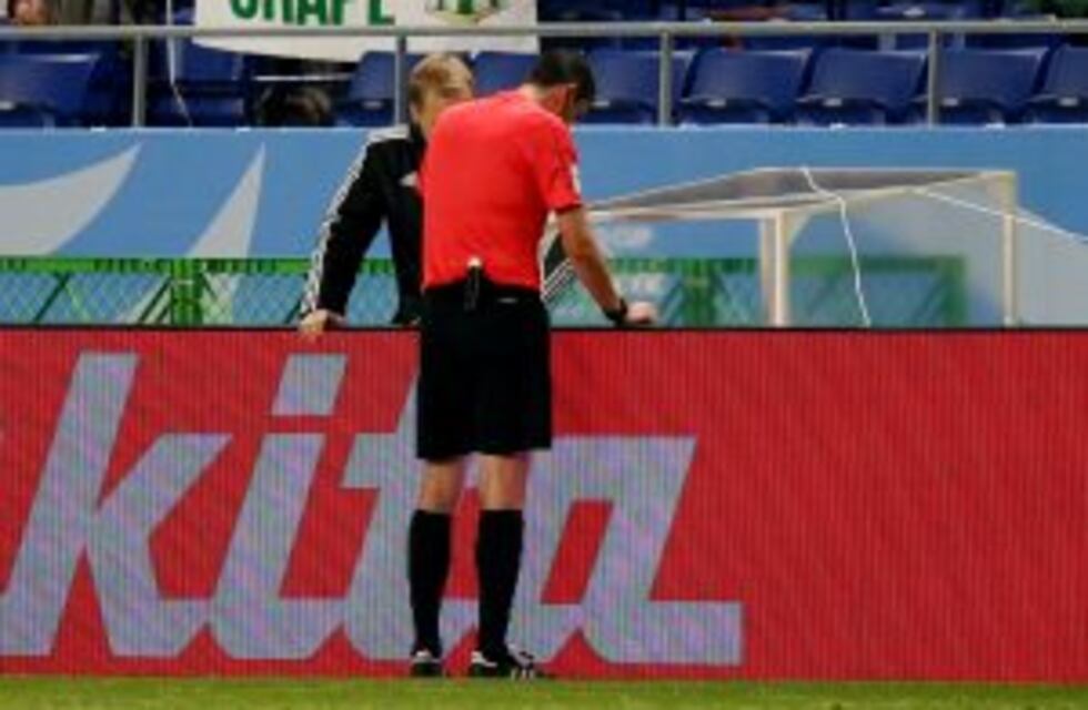 Para Infantino, las pruebas del videoarbitraje en el Mundial de Clubes fueron positivas