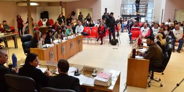 El concejo aprobó por unanimidad el pase a planta de 161 trabajadores\u002E Foto: Marcelo Ochoa\u002E