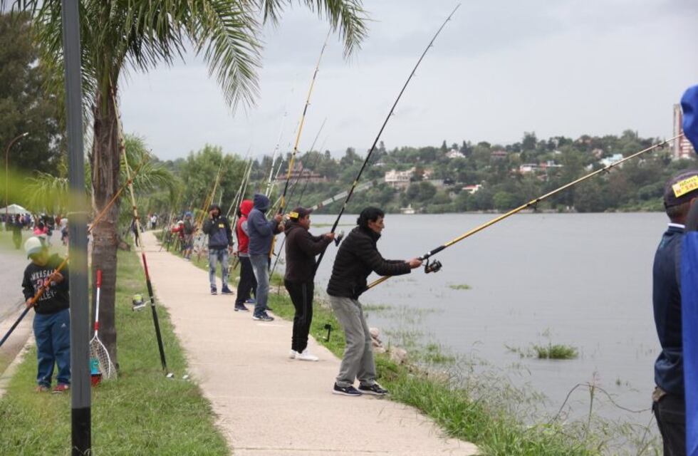 Gran concurso de pesca en el Lago San Roque