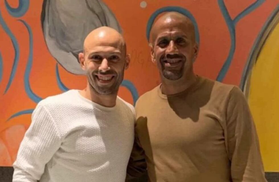 Javier Mascherano volvió a Argentina y el viernes sería presentado como refuerzo de Estudiantes