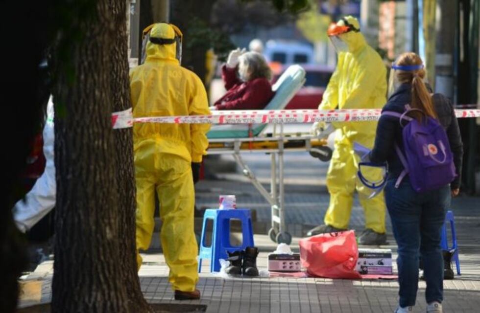 Coronavirus: por el aumento de casos se dificulta el rastreo y suspenden flexibilizaciones
