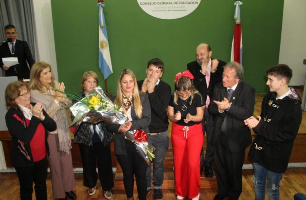 Una gualeguaychuense ganó el premio provincial "Manuel Antequeda" al docente del año
