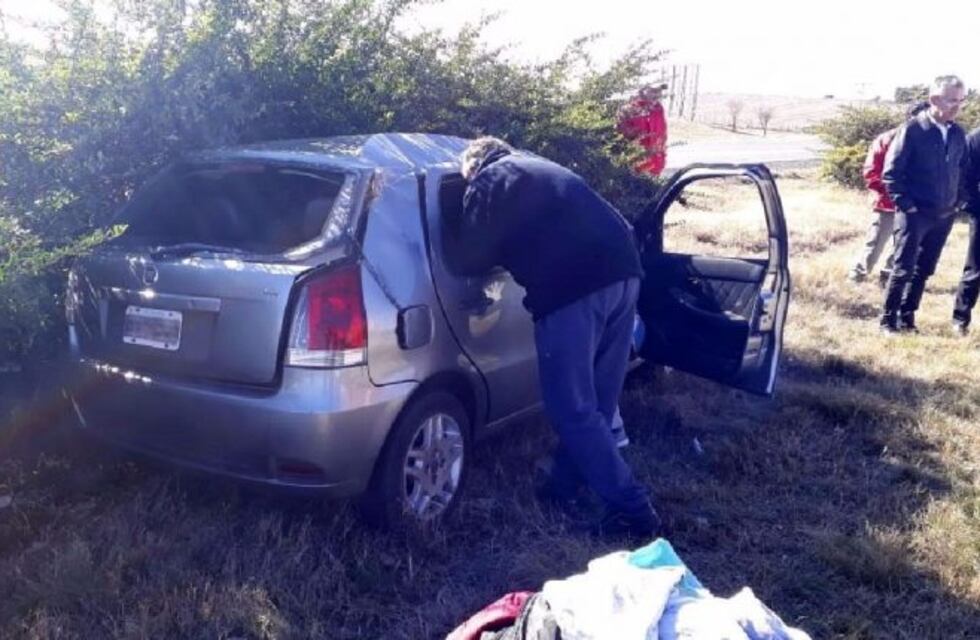 Trágico accidente: un menor de dos años falleció tras un vuelco en la autopista