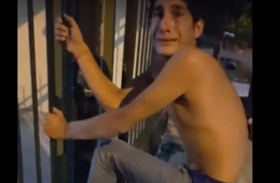 San Juan: intentó robar una casa y se clavó la reja en un pie