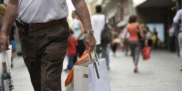 Horarios de los comercios del centro, los shoppings y supermercados (Web)