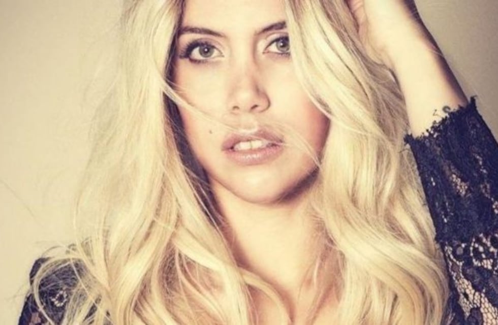 Escote profundo y pelo revuelto: la fórmula de Wanda Nara para cosechar miles de likes en Instagram