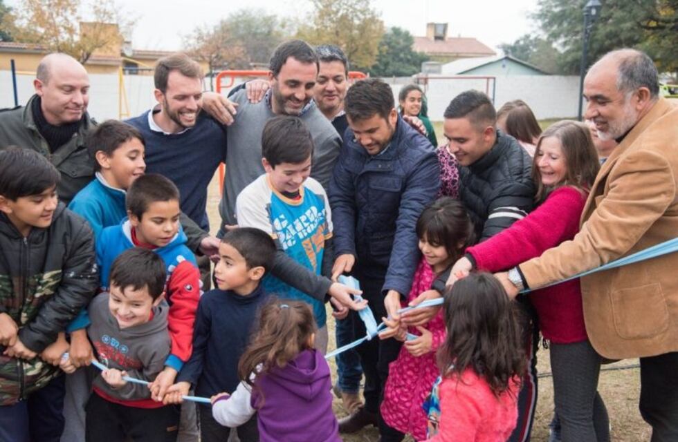 Renuevan la Plaza del Barrio Córdoba