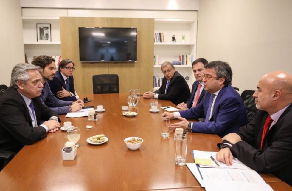 El titular del BID visitó a Alberto Fernández