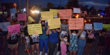 La maestra particular era muy querida por los vecinos de la zona, que se manifestaron en avenida Sabattini\u002E