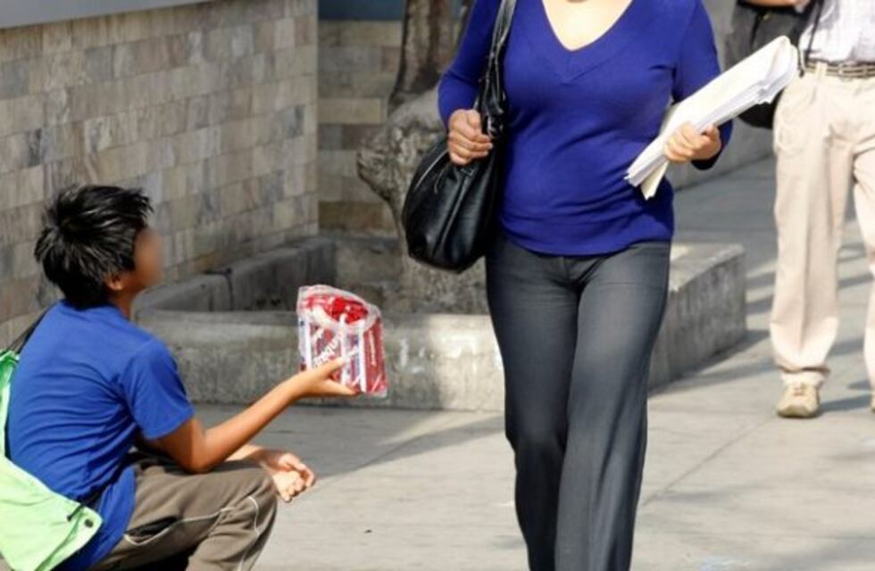 Menores eran utilizados por adultos para venta callejera
