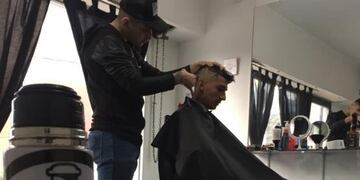 Peluquería solidaria en La Plata\u002E