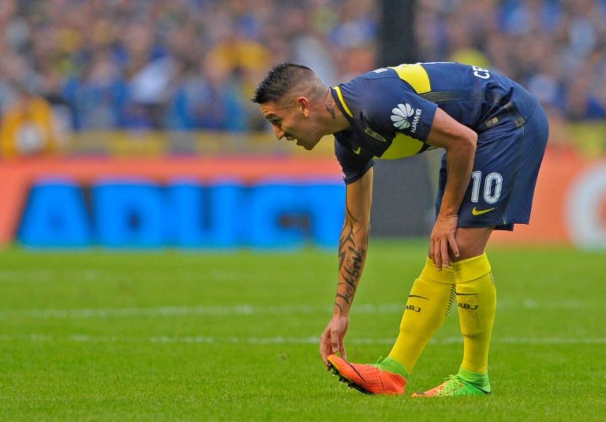 fecha de clasico clasicos superclasico super clasico\r\nBoca Juniors' forward Ricardo Centurion gestures during the Argentina first division football match against River Plate at the La Bombonera stadium in Buenos Aires, on May 14, 2017\u002E / AFP PHOTO / ALEJANDRO PAGNI cancha de boca juniors Ricardo Centurion campeonato torneo primera division 2016 2017 futbol futbolistas partido boca juniors river plate
