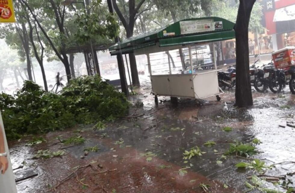 El temporal dejó sin luz a Iguazú