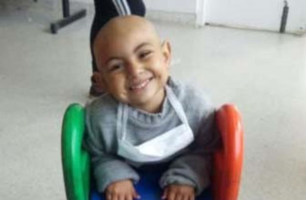 Piden colaboración para terminar la casa de una nena con leucemia