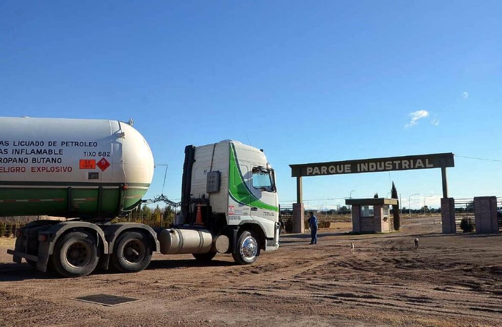 Buscan armar un parque logístico para retirar los camiones del casco céntrico
