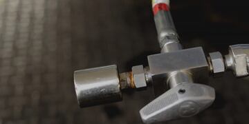 A car is fueled with compressed natural gas (CNG) at a bi-fuel pump station in Salto, Argentina, on Monday, July 29, 2013\u002E The latest global statistics by the NGV Journal shows Argentina, where natural gas vehicles (NGV) are widely used, has the fourth highest number of refueling stations in the world with 1,922, after Pakistan which has around 3,330, China 2,800, and Iran 1,960\u002E Argentina leads Latin America's natural gas vehicle ranking for conversions with over 2,258,500 vehicles\u002E Photographer: Diego Giudice/Bloomberg buenos aires estacion de servicio GNC gas natural comprimido alto consumo GNC en argentina