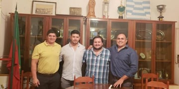 Bruno Nuñez y la comisión directiva de Urumi, del rugby de Misiones\u002E (El Territorio)