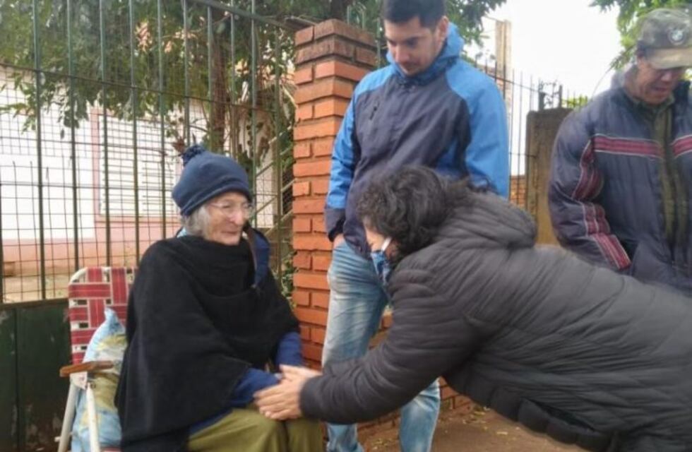 La abuela a la que habían usurpado su vivienda, llegó a Iguazú y espera que la justicia le devuelva la casa