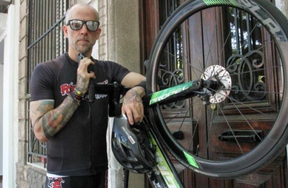 Por un esguince, el español debió abandonar su hazaña solidaria