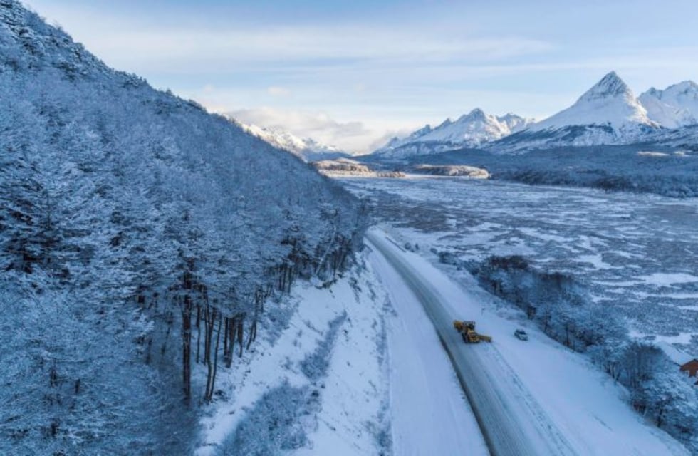 Tierra del Fuego evalúa abrir el transporte interurbano y los hoteles para turismo interno