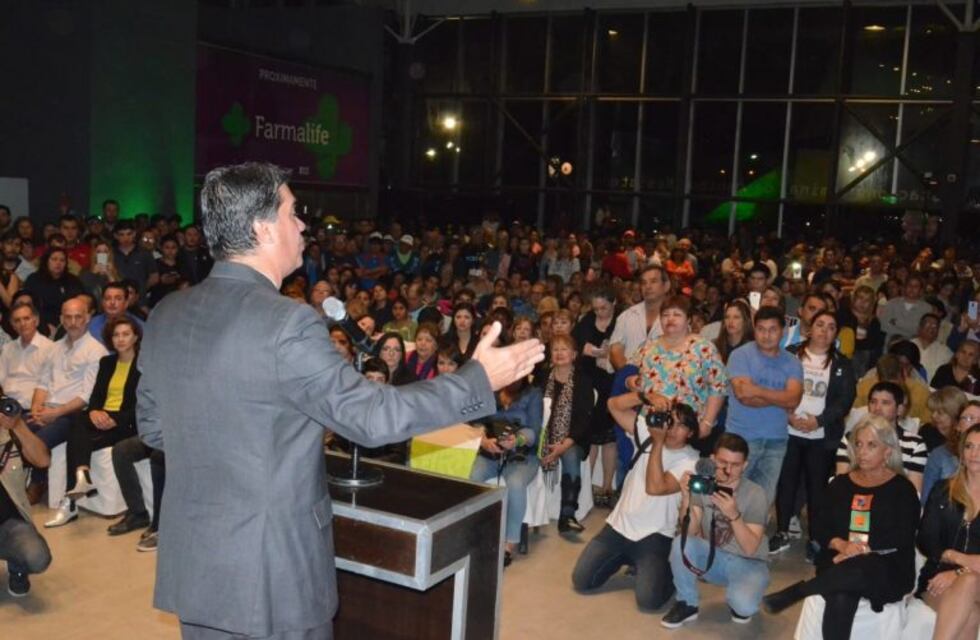 Obra emblemática: luego de 24 años sin intervenciones, Capitanich inauguró la nueva Terminal de ómnibus