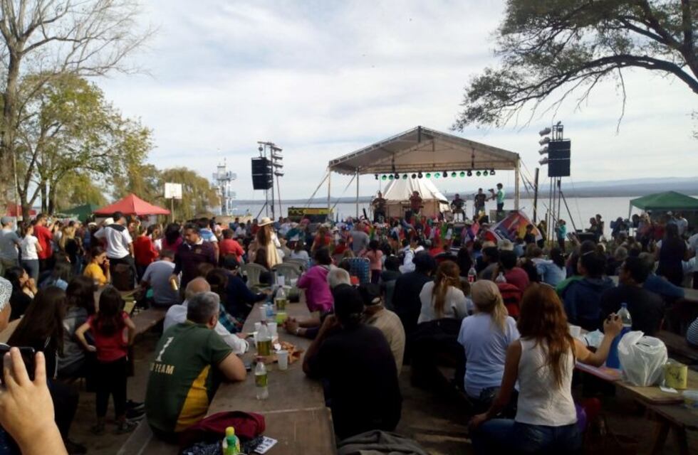 Fiesta Nacional de la Comida al Disco de Arado en Villa Rumipal