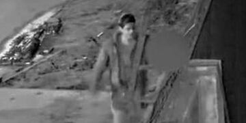 El violador de Marcos Paz no aparece y su víctima vuelve a la escuela\u002E