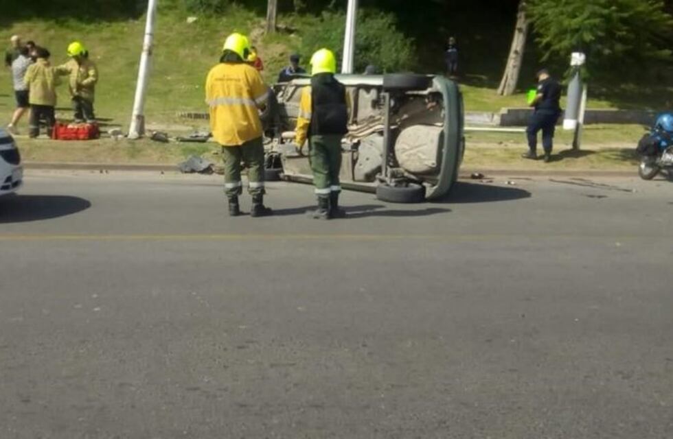 Vuelco en plena Costanera de Paraná