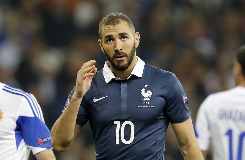 Un ministro de Francia acusó a Benzema de tener vínculos con musulmanes fundamentalistas