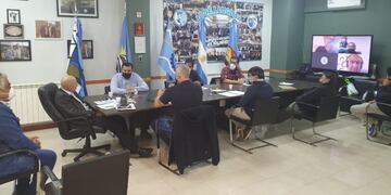 Llugdar por acuerdo petrolero\u002E