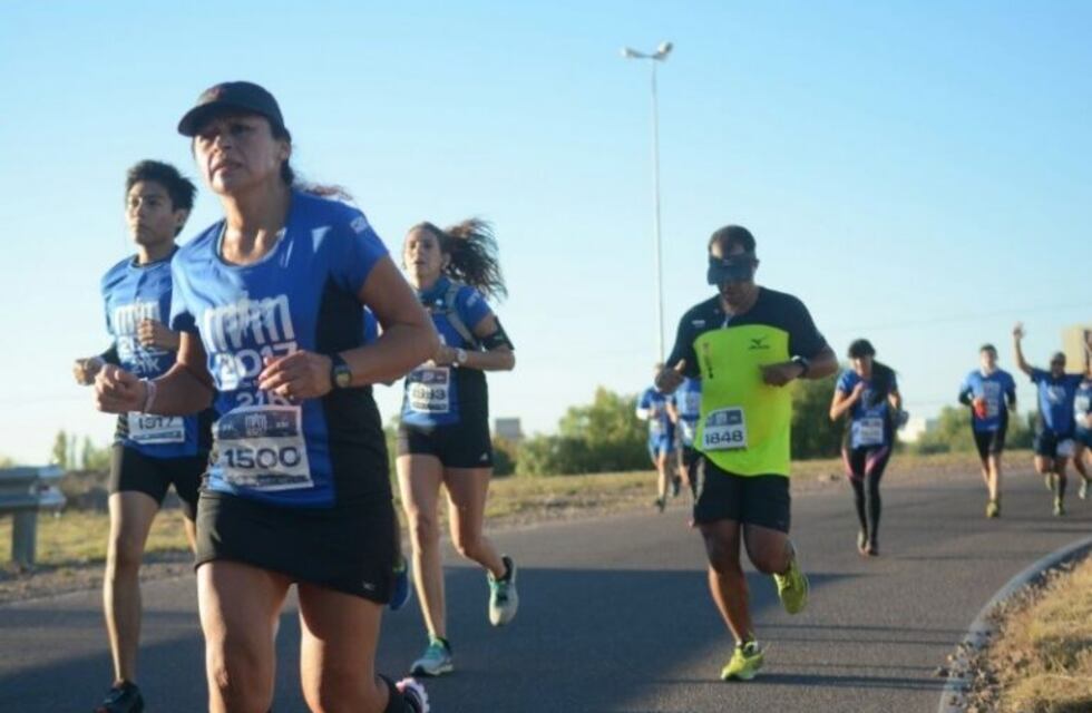 Videos y fotos de el Maratón de Mendoza, vivilo desde adentro