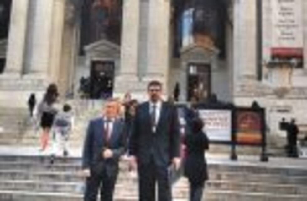 Cornejo viaja hoy a Estados Unidos