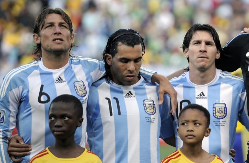 Tevez y Heinze aparecen en documentos vinculados a la ruta del dinero K