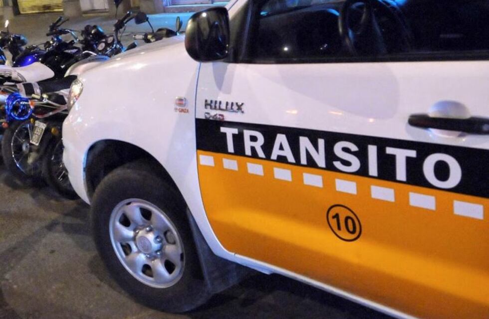 Automovilista evitó un control de tránsito y fue detenido tras caer en un zanjón
