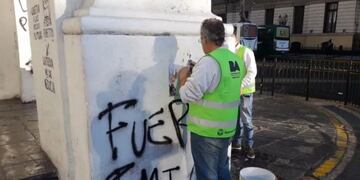 Pintadas al Cabildo\u002E (Captura TN)