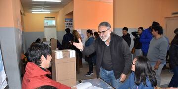 El precandidato por el FdT, Luis Basterra, dijo que las PASO \